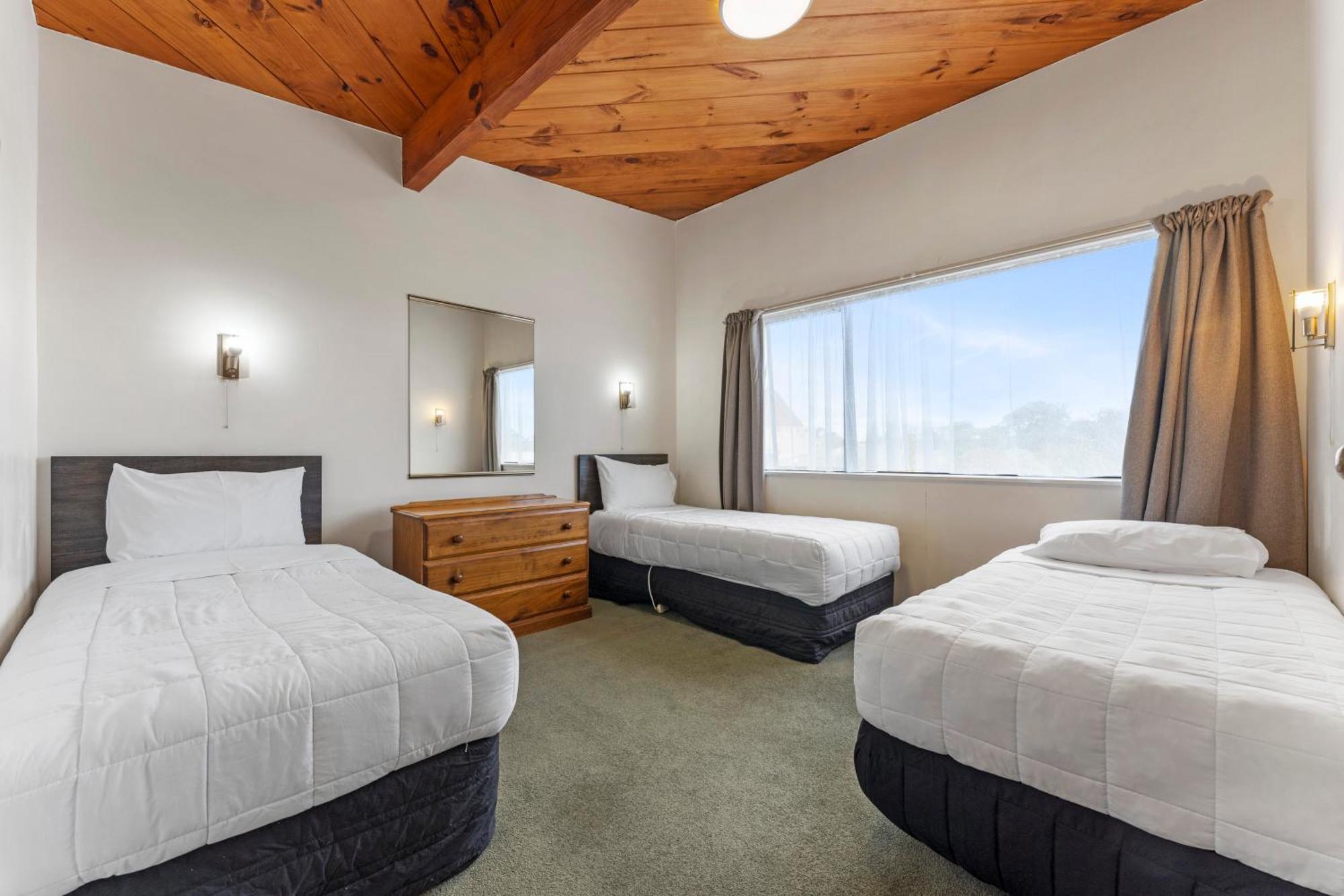 Coachman'S Lodge Motel วังกานุย ภายนอก รูปภาพ